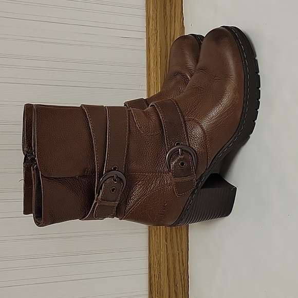 BOC women's brown chunky sole leather side zip bootie sz 7. - Picture 1 of 8